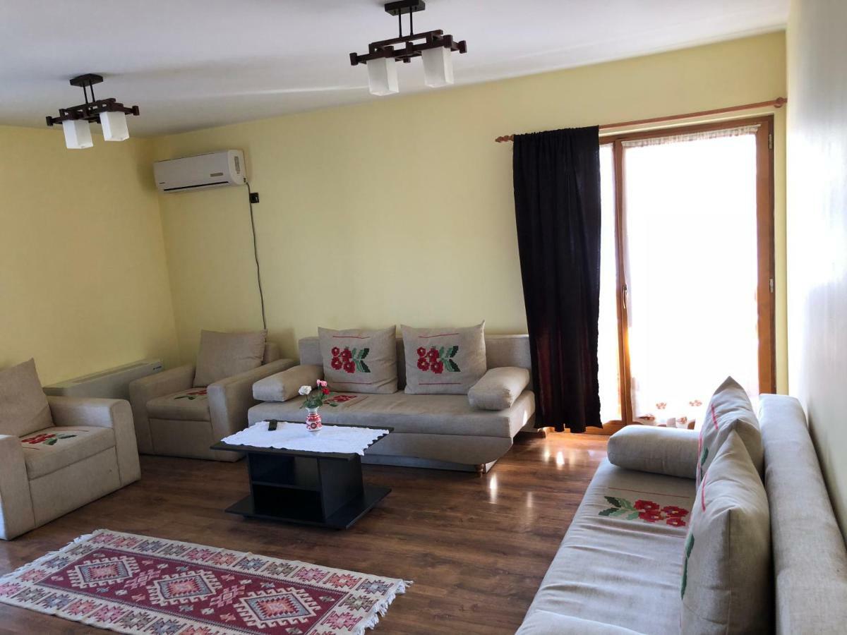 Pensiune Pastravarie La Pintea Haiducu Deseşti Exterior foto