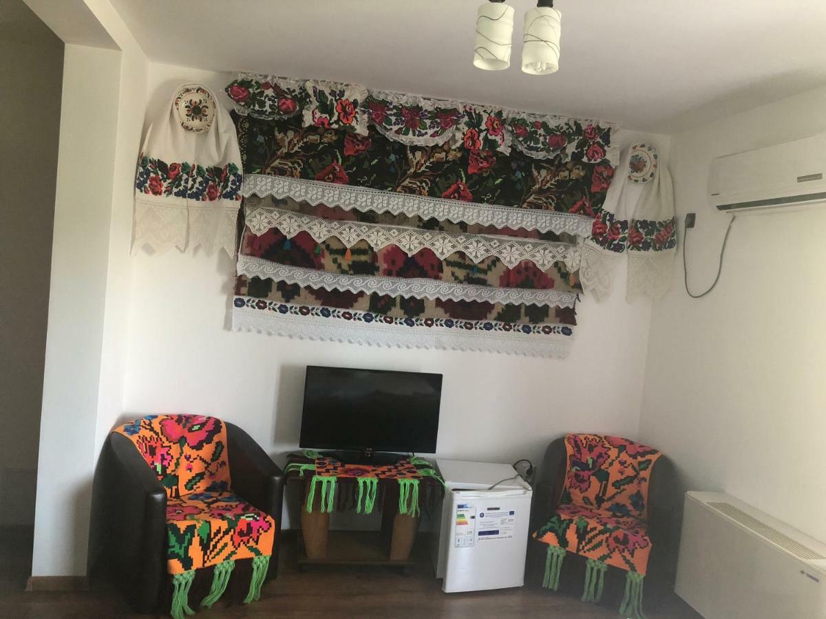 Pensiune Pastravarie La Pintea Haiducu Deseşti Exterior foto